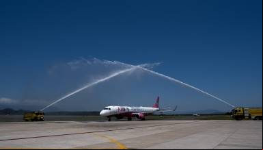 Cia Aérea Azul comemora 10 anos e é homenageada no Aeroporto de Florianópolis